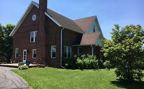 Newhouse Family Inn